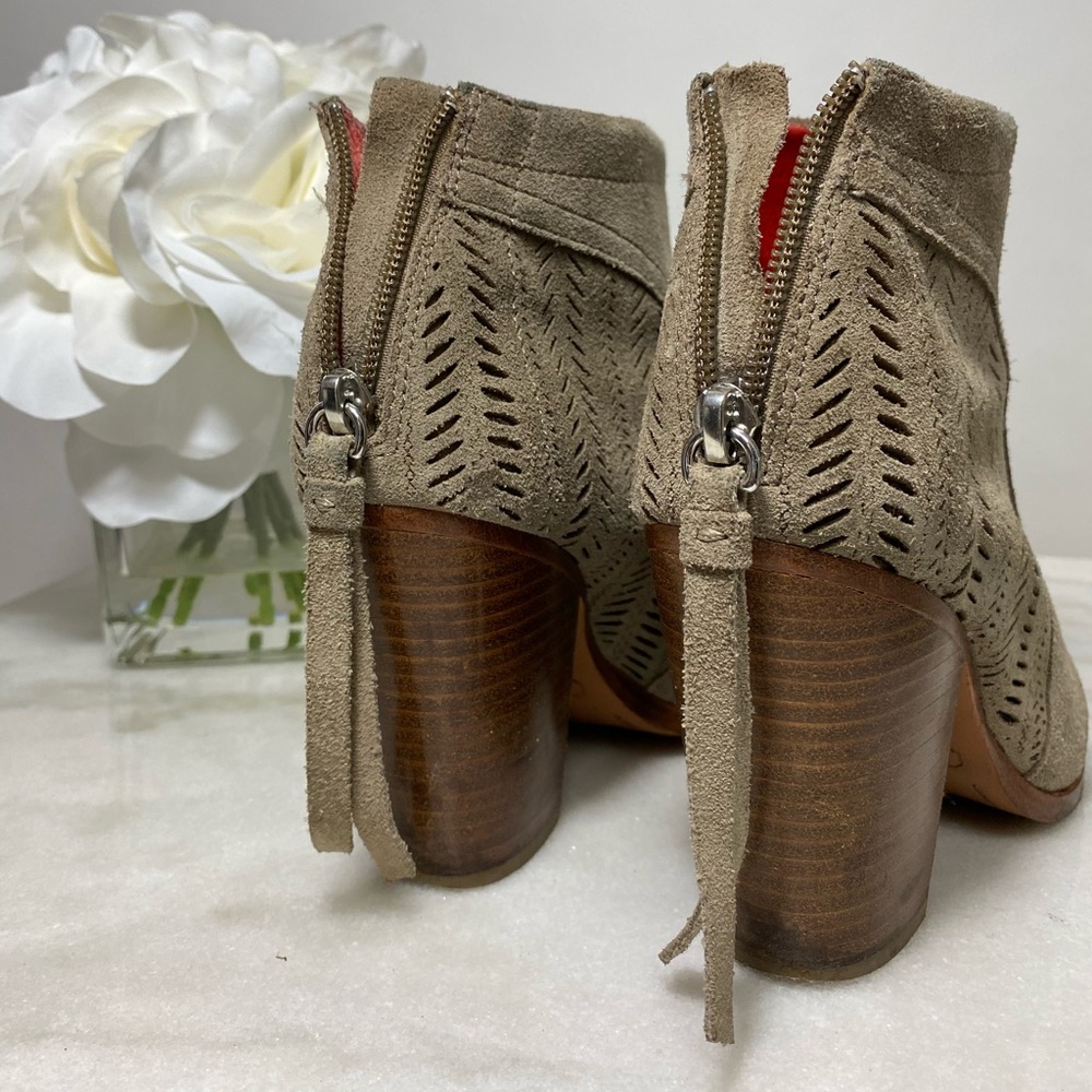 Coach - Honey Booties Sz 5 View 5